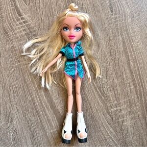 Bratz Hello My Name Is Cloe Doll 2015 MGA